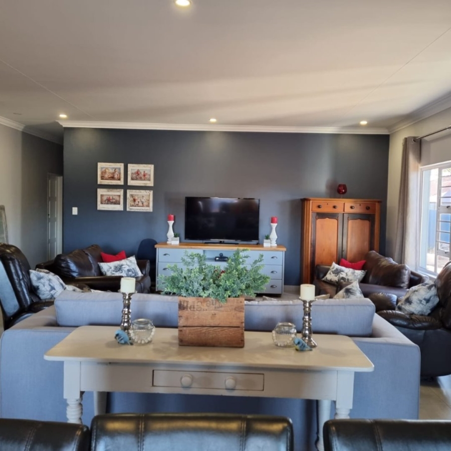 6 Bedroom Property for Sale in Kathu Northern Cape